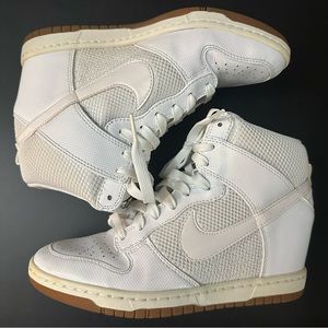 Women’s Dunk Sky High Wedged Sneaker